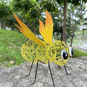 Manufacturer Customize Solar Powered Decorative Metal Animal Yard Solar Bee Lights