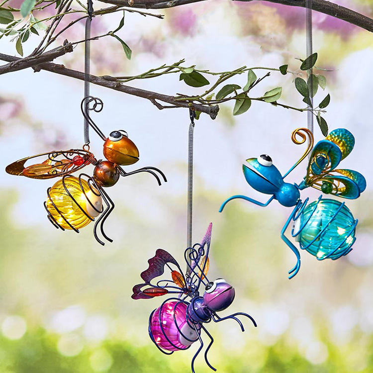 2022 Outdoor New Hanging Metal Animal Series Butterfly Solar Led Lights For Garden Patio Balcony Decoration