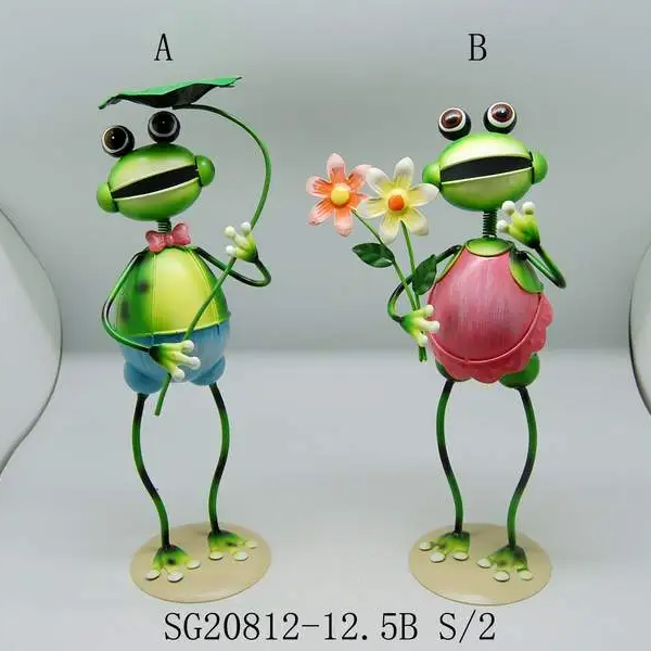 Metal Yard Art Frog Garden Statues Funny Animal Figurine Suitable for Indoor Living Room Windowsill Lawn Decor
