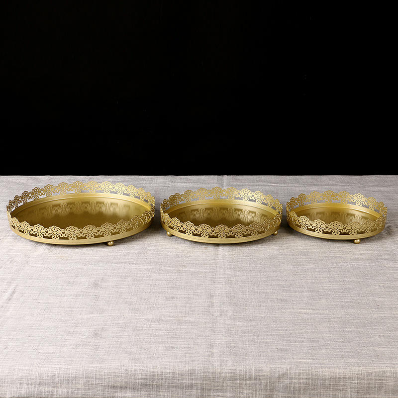 New Design European-style Cake Decoration Lace Edge Crafts Vintage Spinning Metal Stainless Cake Stand