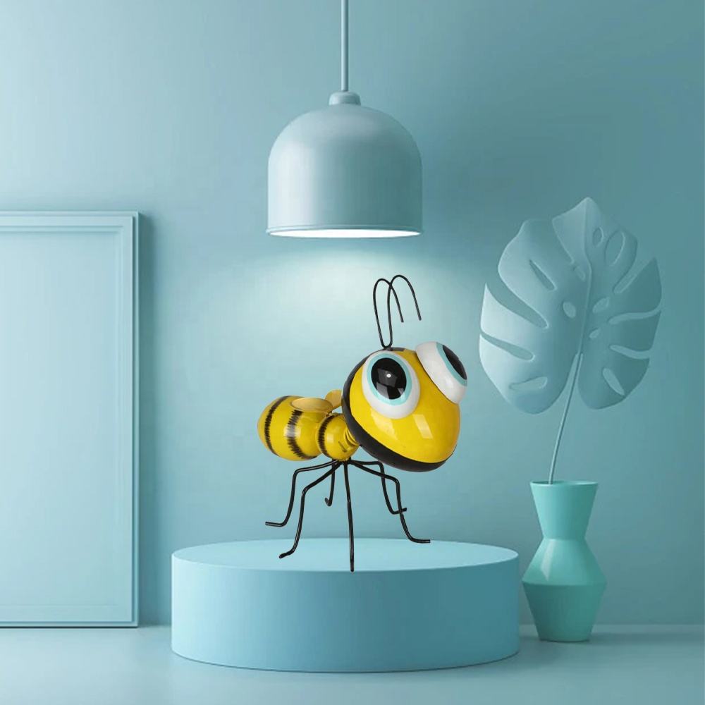 Outdoor Fun Cute Metal Honey Bee Statue For Home Decor Bedroom Living Room Garden Desktop Ornament