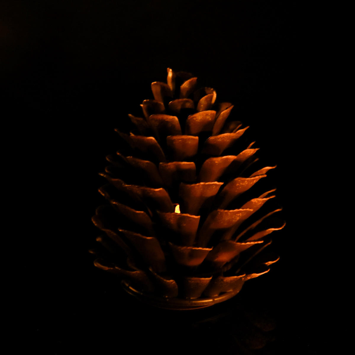 Creative Simulation Electronic Led Pine Cone Candle Holder For Home Decor Christmas Party Birthday